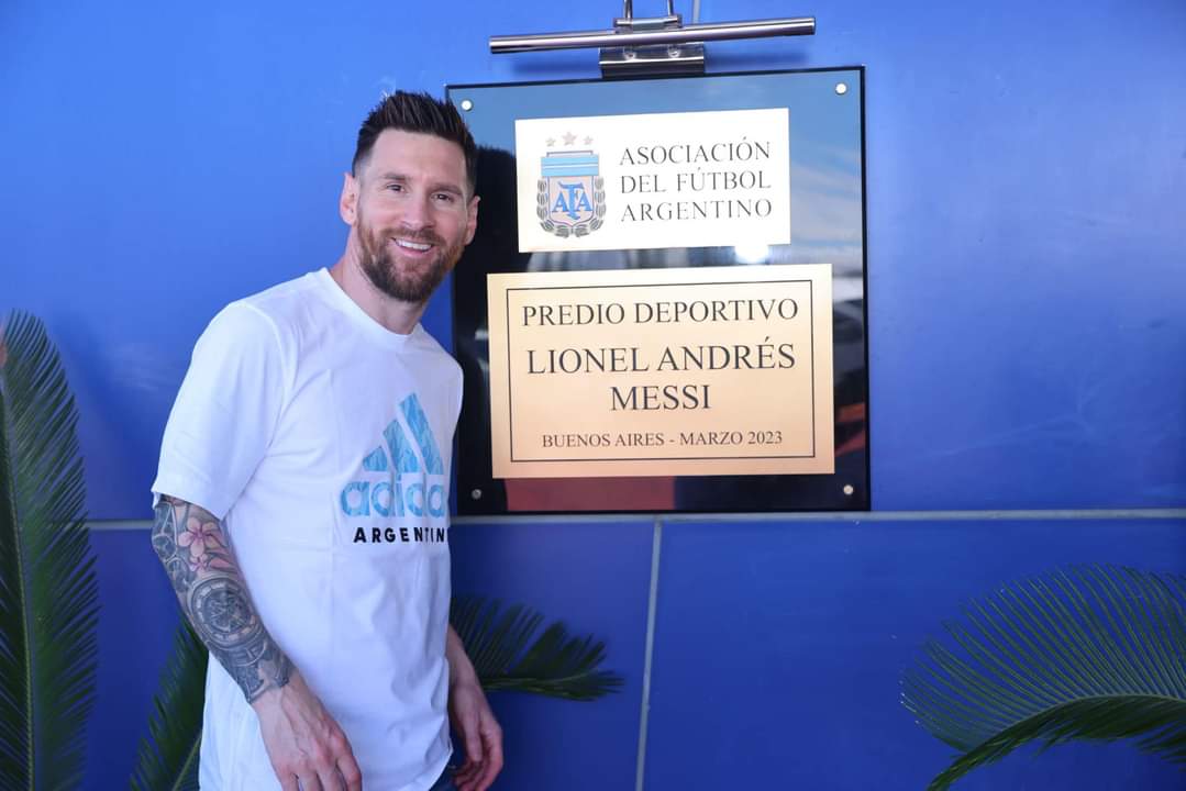 fahadhossain90's tweet photo. This recognition is one of the most beautiful he has ever received. A great honor, thank you very much!!! 🇦🇷🙌🏻

@Argentina🇦🇷💙 https://t.co/OjCdDyLW3y