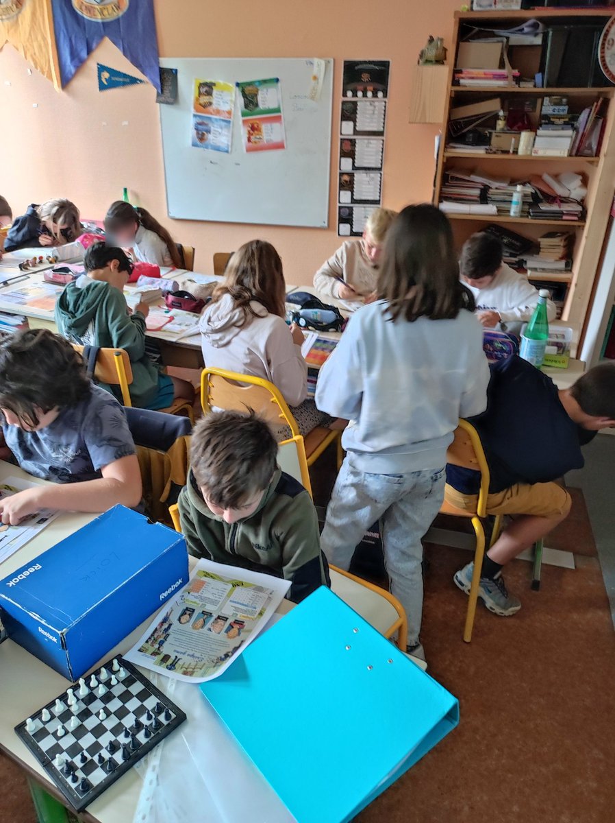 matpha65's tweet image. Merci @HatierNordOuest @HatierAquitaine @EditionsHatier aujourd'hui escape game fin cm2 #capmaths