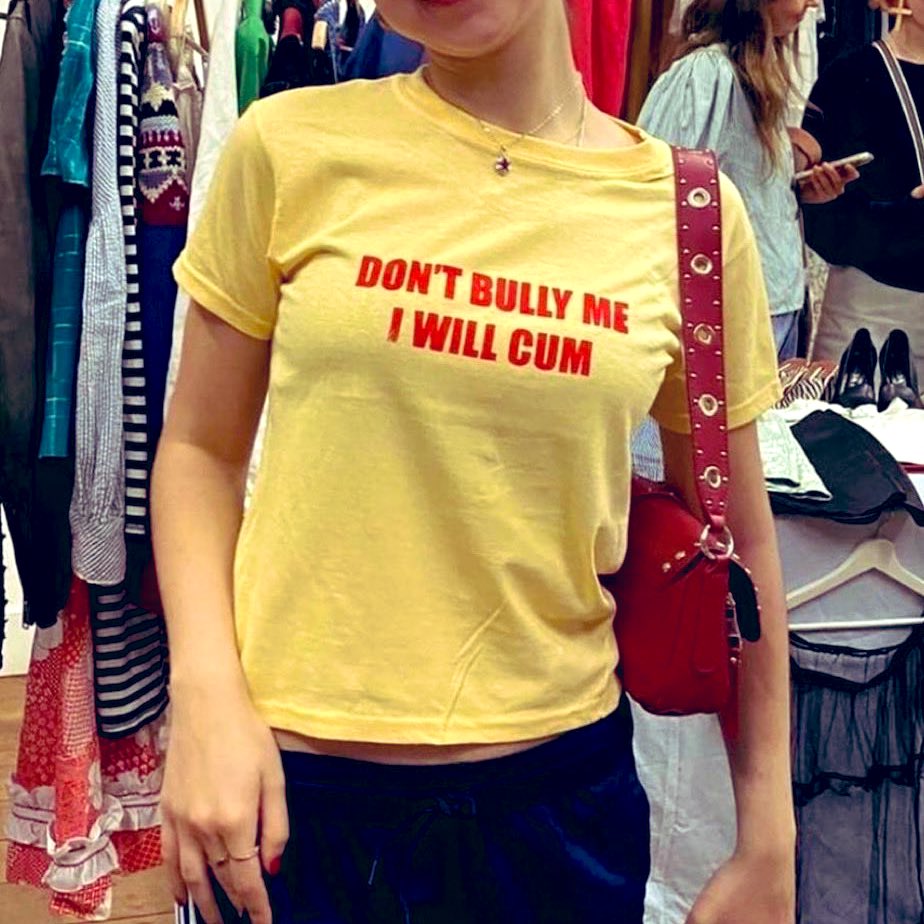 xXAniKadavverXx's tweet image. “the feet of the elite smell like treason” (o~O)—(:0)                                                #gorecore #scene #scenekid #4thofJuly #جنين #حقل_الدرة #кровь