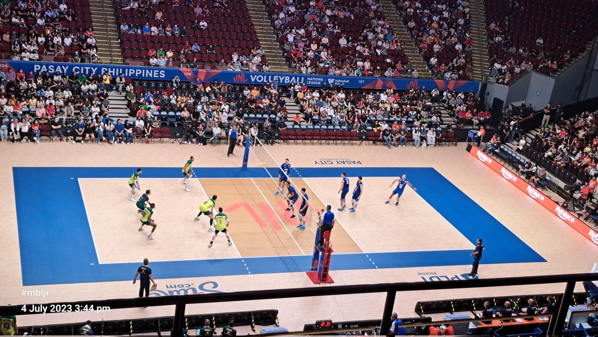 MarioBLibunaoJr's tweet photo. VNL 2023, Brazil vs Italy here at MOA Arena.

#VNLPasayCity #VNLManila #vnl https://t.co/VssZQnnrEE