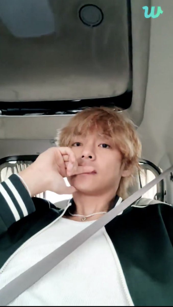 Hilo de traducciones del live de #TAEHYUNG a través de Weverse. 🐻🐻🥹🥹💜💜💜