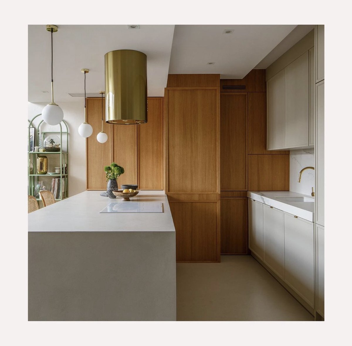 More than just a luxury kitchen, it’s a work of art build to order exclusively for you by our designers.

📧 info@uniqoncept.co.uk
☎️ 08007720227
💻 uniQoncept.co.uk

#kitchen #kitchendesign #londonkitchens