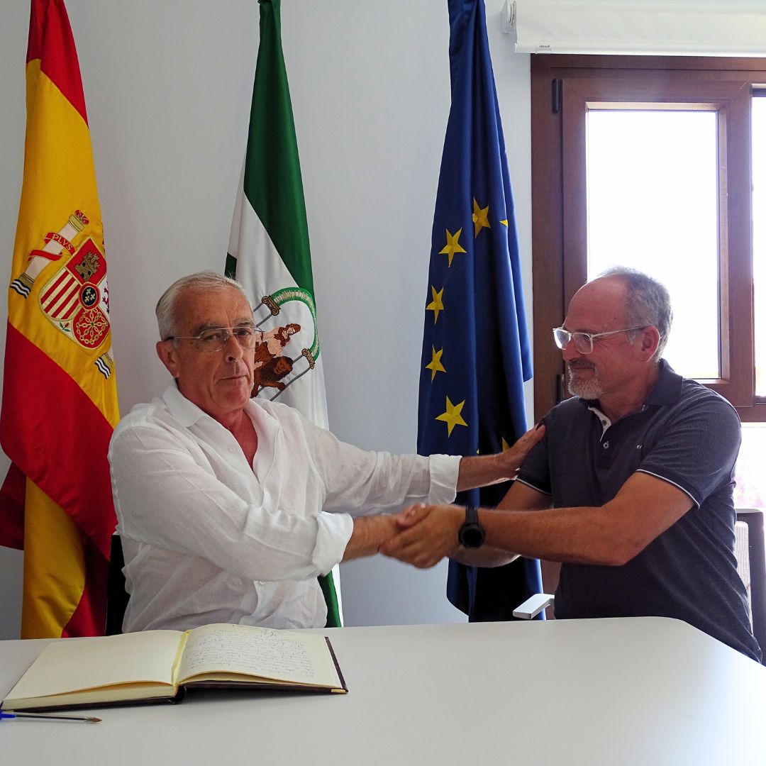 asempal's tweet photo. 🤝#Asempal y @AytoAlmocita seguimos dando pasos en nuestra alianza para promover la #sostenibilidad. Hemos visitado #Almócita para conocer las iniciativas del municipio en desarrollo sostenible. #ProyectoBosque #Agroecologia #autoconsumo #empleolocal 👉 https://t.co/0C83AXEWRl https://t.co/91aZByyBfO