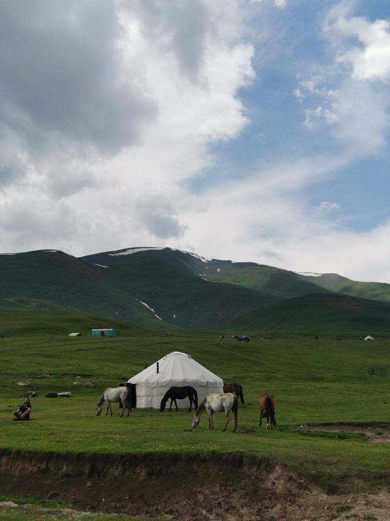 İç Tanrı Dağları