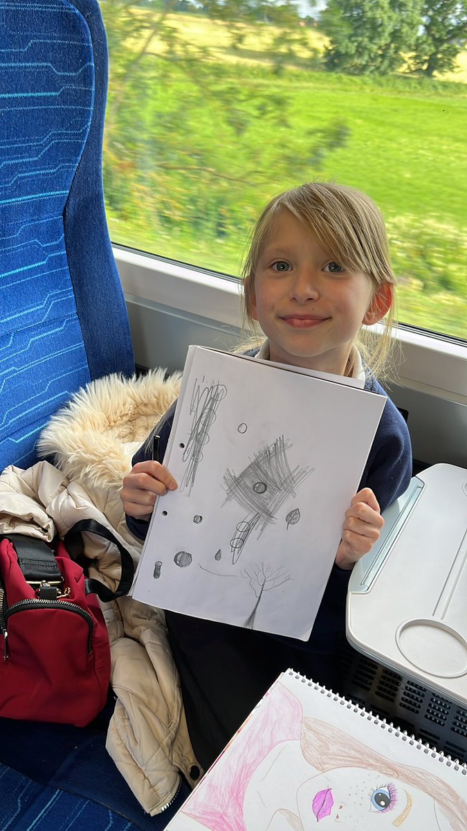 Ellishighlands's tweet photo. On the train down to London with @childrensuni @HighlandsPS @HumberEdTrust https://t.co/bHASSgPXiQ