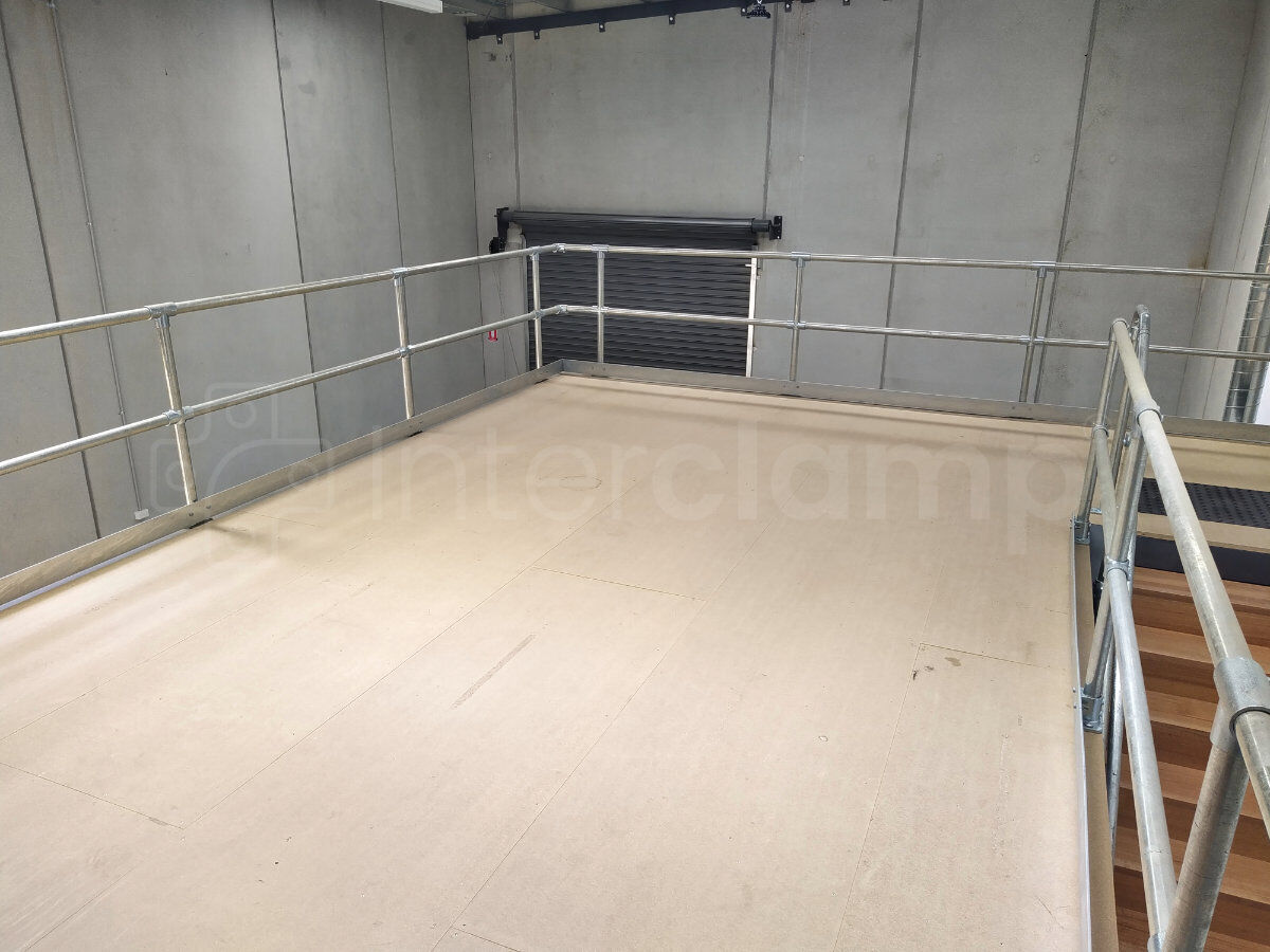 Interclamp's tweet photo. Some great photos of a double rail system being installed on a mezzanine floor!

Head over to our website to see more projects featuring our Interclamp products ➡️ https://t.co/ilapQmHqhX

#Interclamp #TrustGenuineInterclamp #Projects #Handrails #Safety #KeyClamp #Guardrail https://t.co/o2JMMTlWfh