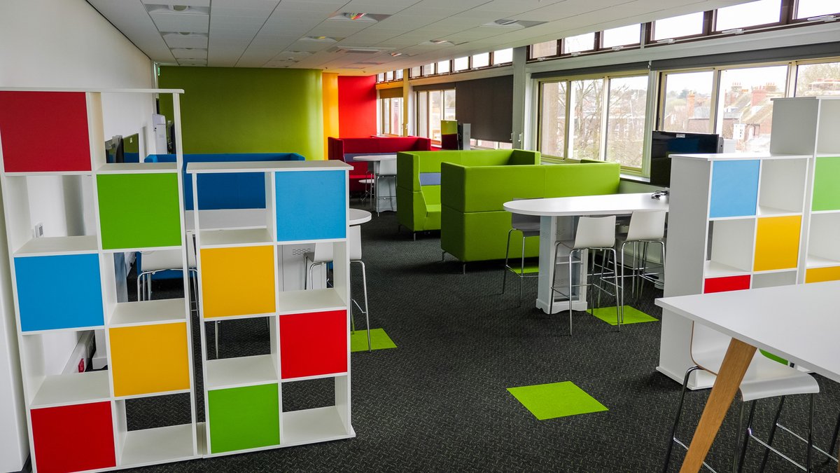 HoW_College tweet media