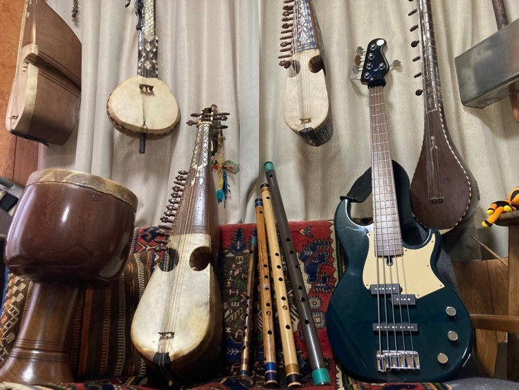 昨日はバーンスリーの寺原太郎さんとベースの野田良平さんと一緒に７月７日午後７時から、音や金時で開催されるライブ「笛の音と 絃の音響く 星祭」のリハ。なかなかいい仕上がりです。よろしかったらぜひいらしてください ♬
fb.me/e/3Abl383ce