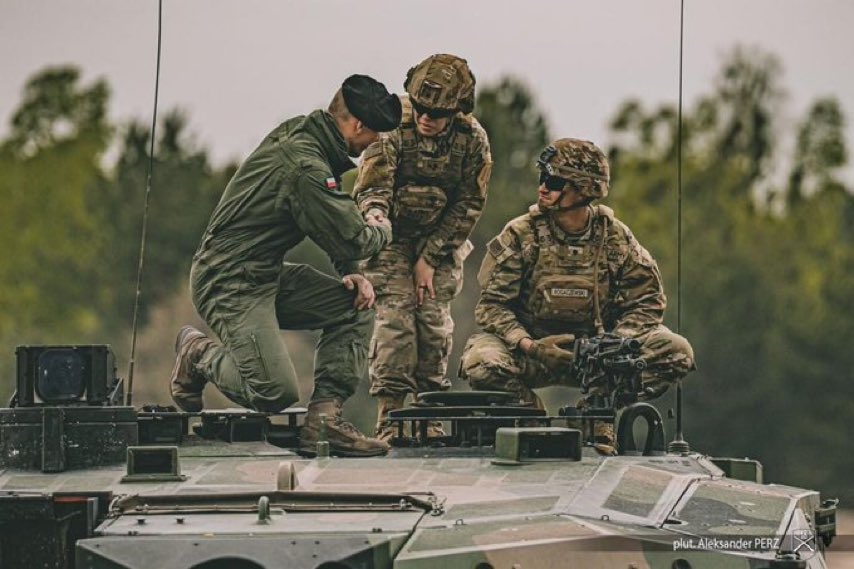 mblaszczak's tweet photo. Happy 4th of July to all 🇺🇸 friends back in the USA and those serving in 🇵🇱, especially in the Camp Kościuszko, named after 🇵🇱🇺🇸 hero who fought for the independence of our both Nations.  #4ofJuly #IndependenceDay https://t.co/rj0HUKPaKX