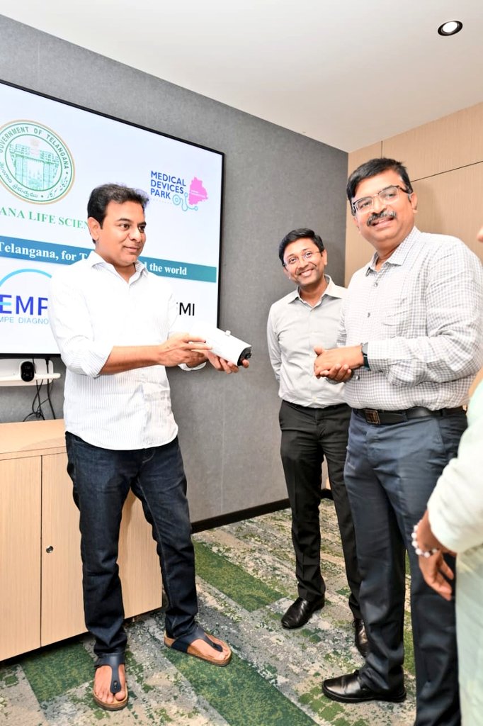 MinisterKTR's tweet photo. ‘Made in Telangana’ vision takes vibrant form. 

Medical Devices Park setup by the Government of Telangana has been producing world class medical products from Telangana, for Telangana and the world. 

Industries Minister @KTRBRS launched world-class, world’s first, ‘Made in Telangana’ innovative products by three homegrown companies; 
➡️ Huwel Life Sciences
➡️ EMPE Diagnostics and 
➡️ BlueSemi. 

➡️ Huwel Lifesciences developed Huwel UniAmp is India’s first device approved by the CDSCO with unique amplification process and sensitivity and specificity at par with RTPCR. And, they developed Hemomeasure and FerriQuant, which is India’s first Hemoglobin testing device and Semiquantitative LFA ferritin test.

➡️ EMPE Diagnostics launched their first of its kind in the word test kit for MDR-TB Rifampicin and Isoniazid along with controls

➡️ Blue Semi, a @THubHyd headquartered company, launched EYVA, world's first gadget that can measure 6 key vitals in just 60 seconds including non-invasive blood glucose (no prick/ no pain) with just a touch. 

#TremendousTelangana
#Telanganaleadslifesciences