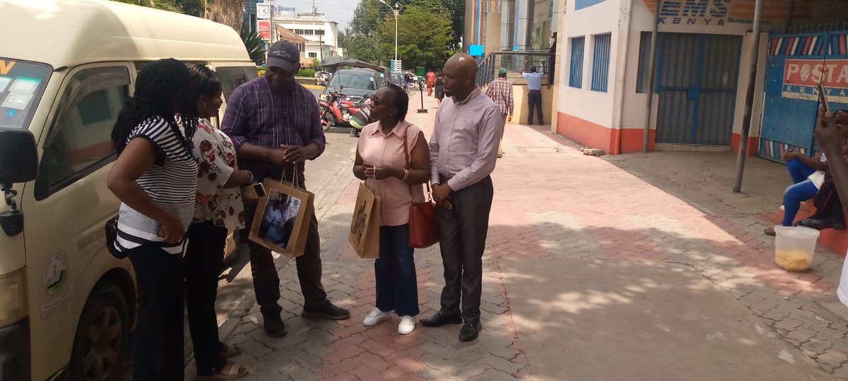 Great news from @RVISTNAKURU as they had an amazing weekend with Prof Dieu from University of Lincoln .Shoutout to RVIST for fostering relationships within Climate Finance(CF) and GEEP. As a token of appreciation, CF flagship gifted them some amazing products from GEEP. #GEEP