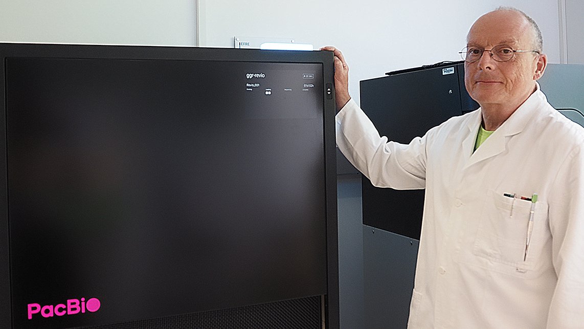 LeibnizIPK's tweet photo. Since mid-June, @LeibnizIPK has been equipped with a new, state-of-the-art sequencing device. @Nils__Stein explains the improvements over the previous model, the possible applications and how the purchase was financed.

➡️Read more: https://t.co/oLSiKKnNNt https://t.co/hMQm7aHfXe