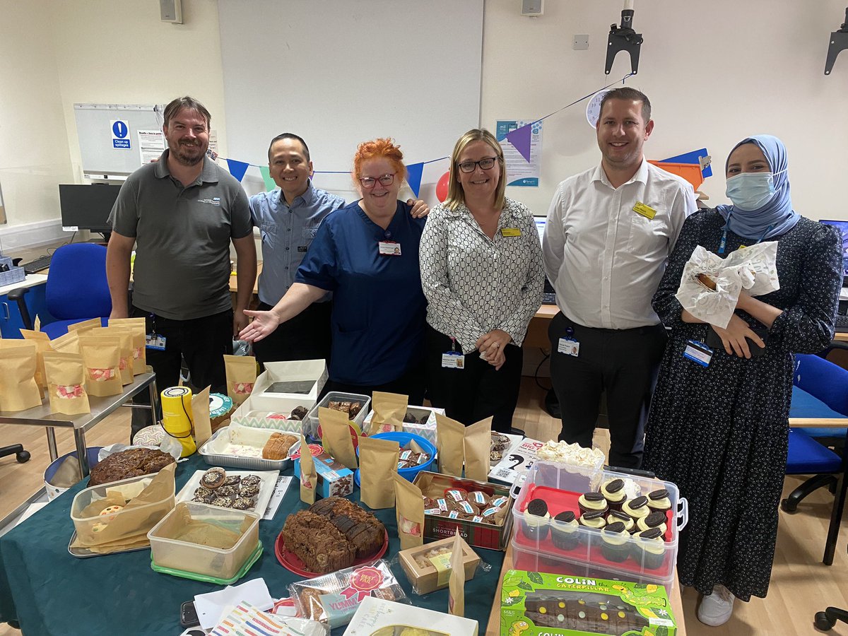 MarieFogarty7's tweet photo. It’s #NHSBigTea day today in #EmergencyMedicine @nhsuhcw … we’ve had our elevenses… too much to choose from! #cake #donate #charity #happyworkforce #teamEM #bestfake @DPeach22 @DrEdHartley https://t.co/UDI03dBUDz
