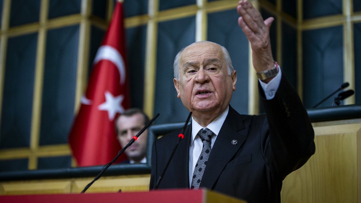 bpthaber's tweet photo. Devlet Bahçeli: Türkiye Fransa'ya benzemez. Herkes aklını başına alsın. https://t.co/MUJBwzv7A4