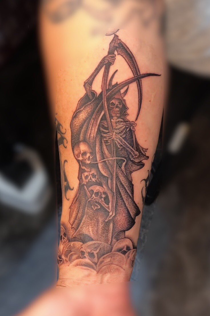 LunarOrbit's tweet photo. koma🦍6月施術分まとめ✏️

work by @koma_orbit 

#タトゥー #tattoo #刺青 #大阪 #大阪タトゥースタジオ #東大阪 #メデューサ #洋彫り #虎 #tiger #死神 #ブラックアンドグレー #ポートレート #ドットワーク #チカーノ #蛇 #snake https://t.co/9DnAXRnf3U