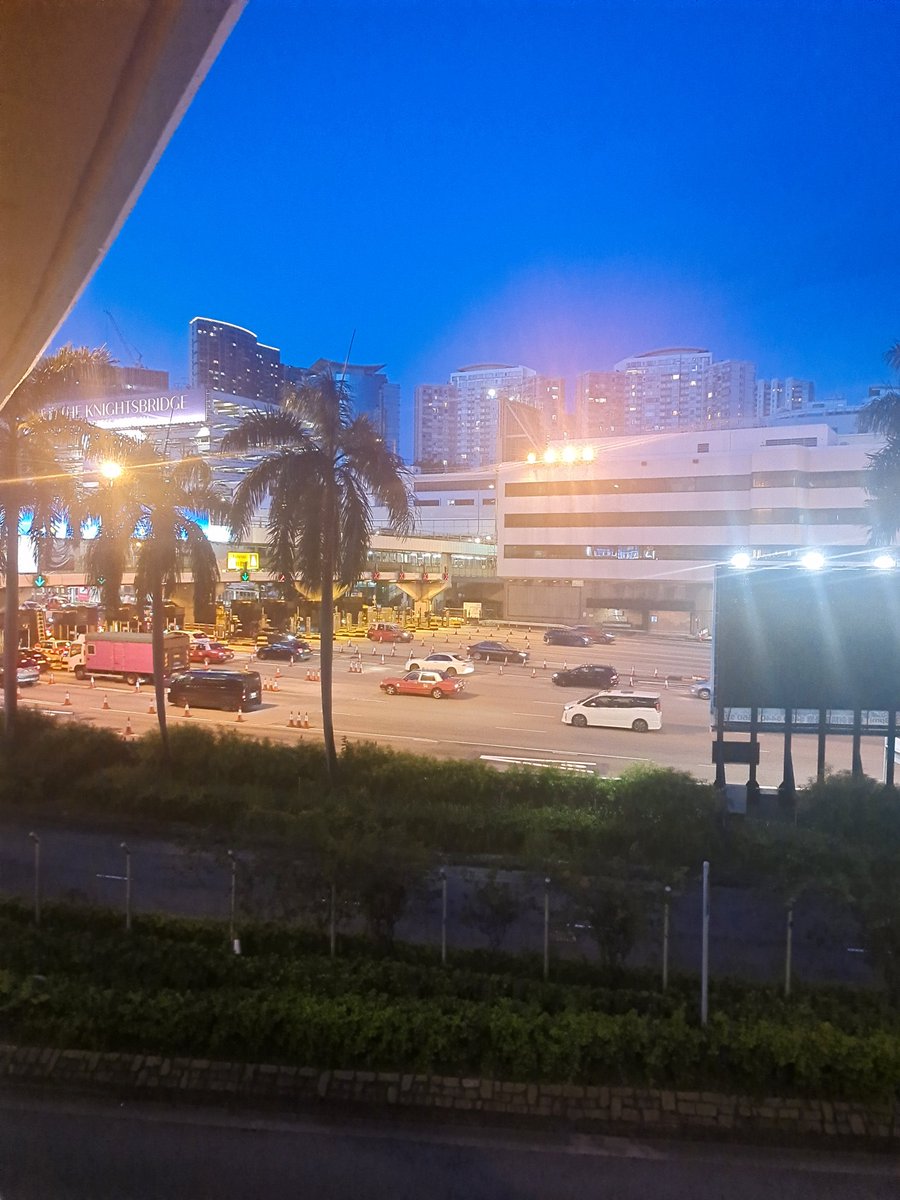 cubecatv's tweet image. 在港理旁边看红隧😃 #HongKong #HungHom