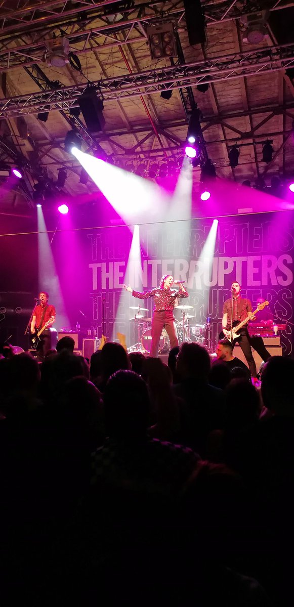 . @TheInterrupters were fucking great last night!! Saw them a few times from pub to stadium, and now venue, and they never disappoint ❤️🔥