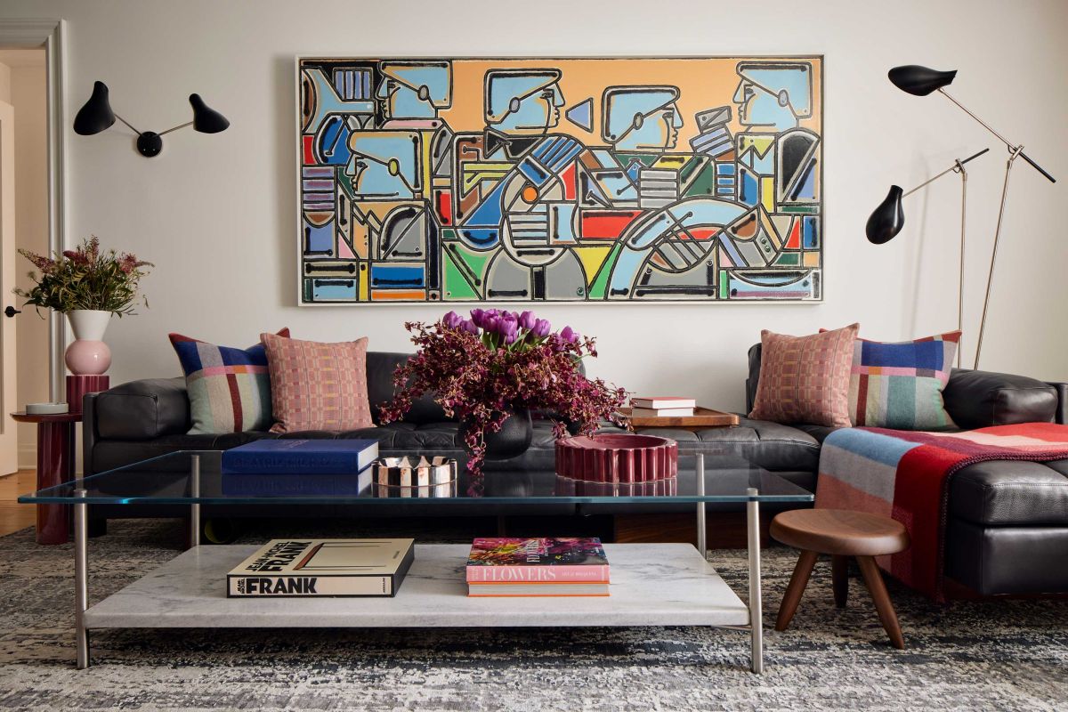 Livingetc's tweet photo. This interior designer's golden rule for making small rooms feel bigger set the tone for decorating his own apartment https://t.co/GTDgLx29Sb https://t.co/SIDguhkhTb