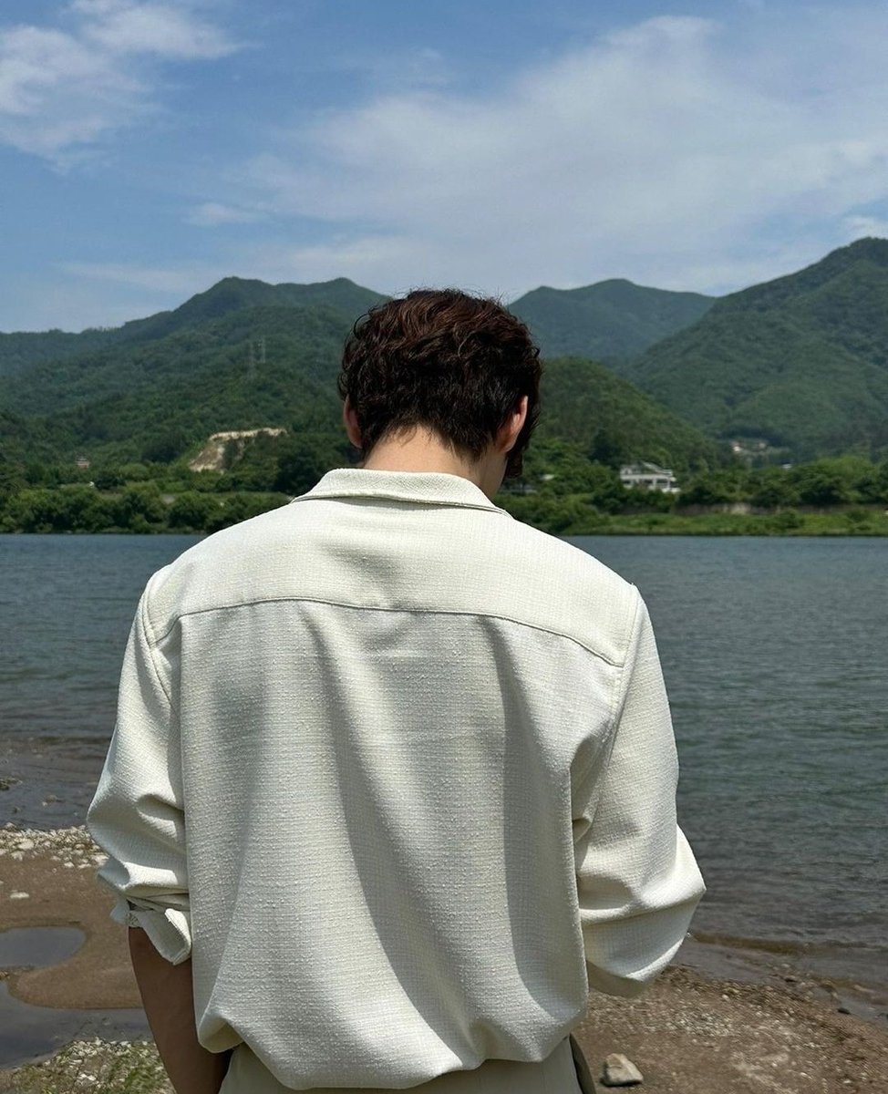 eunwoothings's tweet photo. just fell to my knees hes gorgeous https://t.co/m2BhtP0jJo