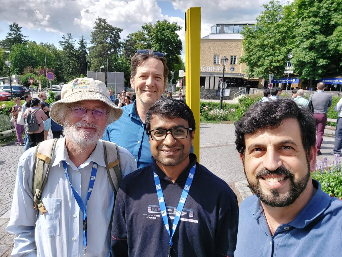 Kartik_Physics's tweet photo. Academic 3 generation (i) Dirk van der Marel [1st[ (ii) Nimrod Bachar and Erik van Heumen [2nd] (iii) me [3rd] in #LEES2023 https://t.co/xCiIu3GN3F