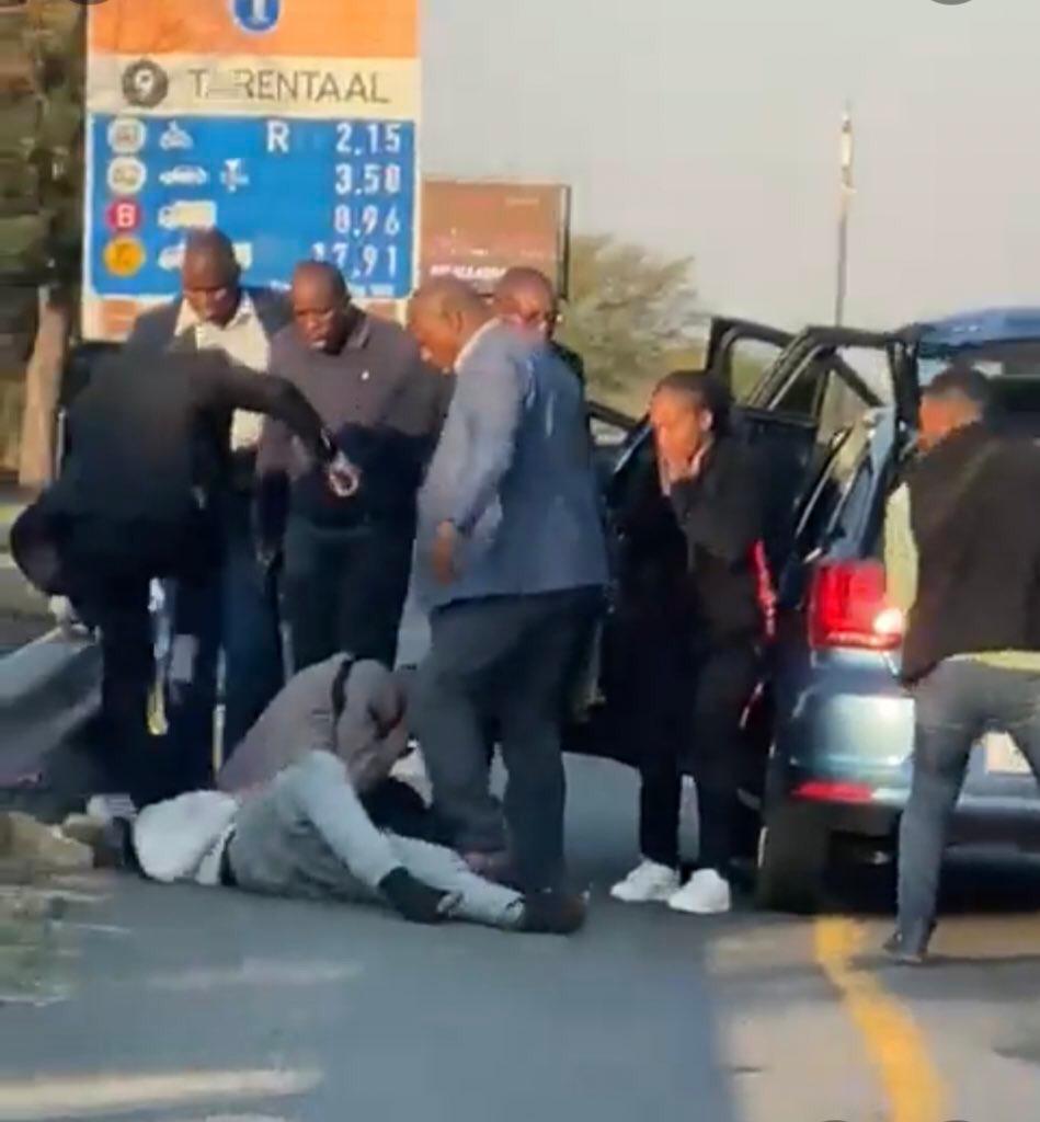 IanCameron23's tweet photo. Meet some of the Paul Mashatile Mafia members. They pose as SAPS VIP protection members that 'serve and protect' citizens, but actually, they trample all over them. Should we call this the #CeleMafia or the #MashatileMafia? I guess it's a bit of both.... https://t.co/QZMTBGEuU4