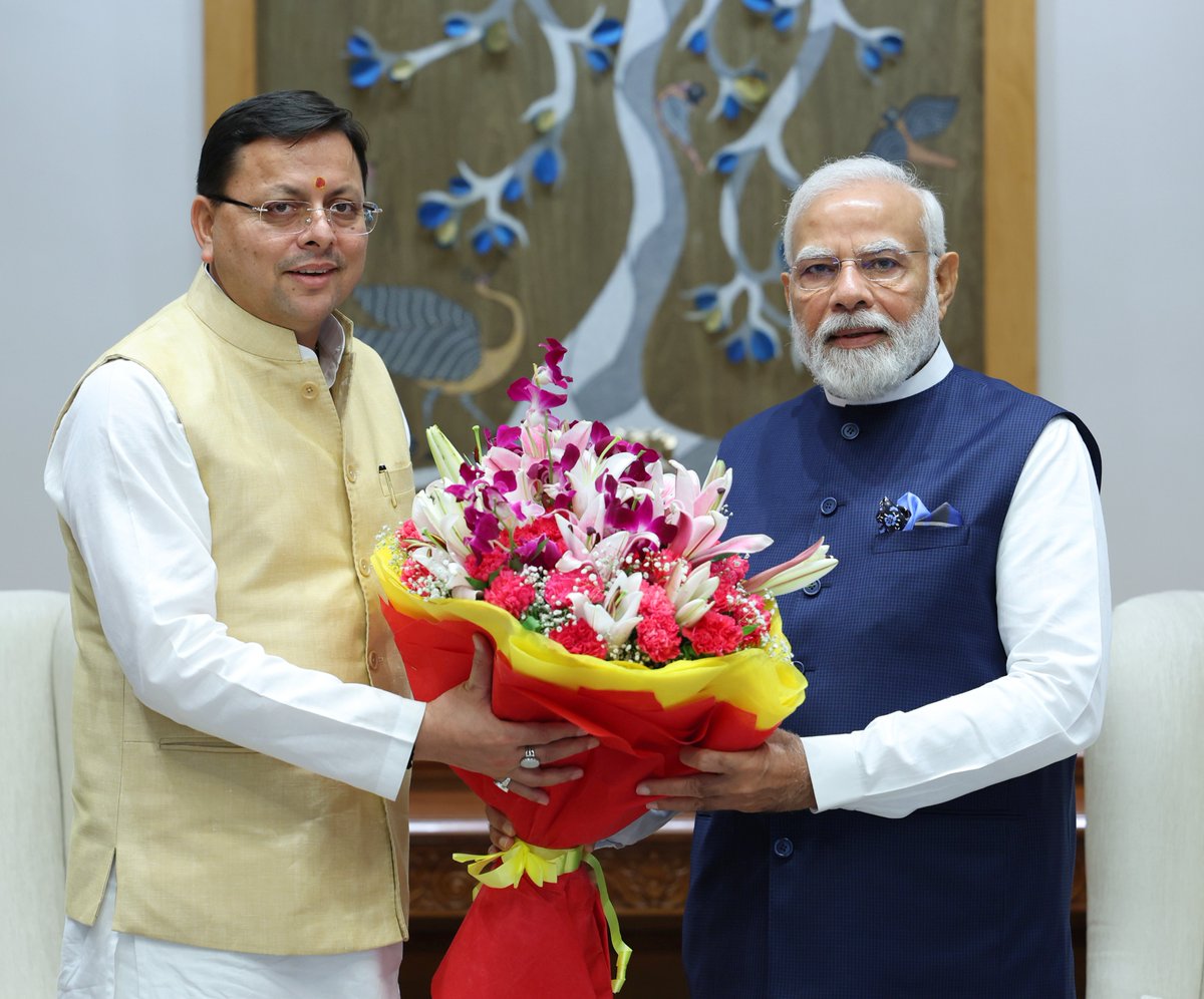 PMOIndia's tweet photo. Chief Minister of Uttarakhand, Shri @pushkardhami met Prime Minister @narendramodi. https://t.co/WszKPOJSV5