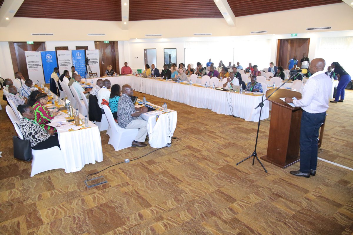 EduMinKenya's tweet photo. EDUCATION Cabinet Secretary Ezekiel Machogu has this morning officially opened The Government of Kenya & World Food Programme Partnership Coordination Workshop lead by Country Director, Dr. Lauren Landis at Sarova Hotel in Mombasa County.
#Schoolfeedingprogramme
#EducationReforms https://t.co/dJzzRMB5bK