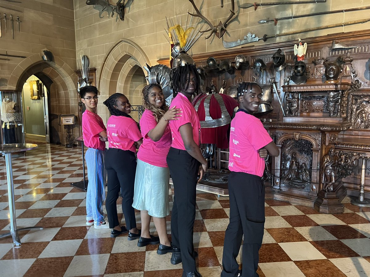 FutureFwdHQ's tweet photo. Our fabulous Next Gen panel modelling the 2023 t shirts in Warwick Castle.

Such a joy to see new friendships being seeded over the two days of the conference whilst they give us first hand insight into what young people need from education.

#FutureFwd 
#EnablingNextGen

👚😍👚 https://t.co/BjYf0wJnrC