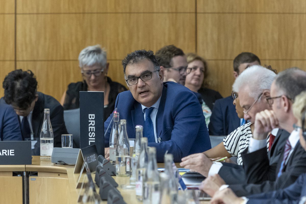 Nossa Delegação representou o Brasil na Reunião Ministerial da #OCDE sobre #PMEs e #Empreendedorismo nos dias  27 e 28/6. Entre os temas discutidos, como aumentar a resiliência das PMEs a futuras crises, inclusão, transição verde e digital e acesso a financiamento.