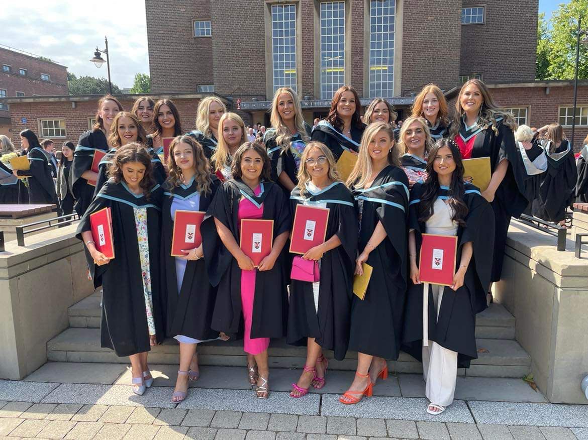 Justeeny10's tweet image. The best AD group queens has ever seen and I’ll be told no different. #ad4 #team #bestgroup #nursing #nqn #band5 @QUBelfast @QUBSONM