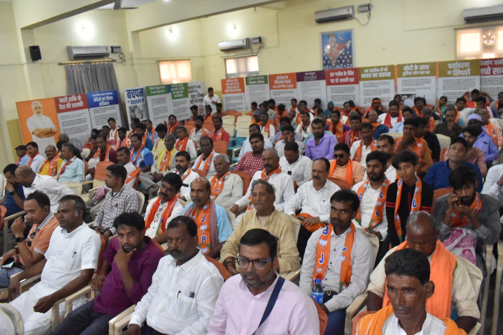 गोड्डा के AIMIM नेता अशोक ने थामा भाजपा का दामन-Godda's AIMIM leader Ashok joined BJP