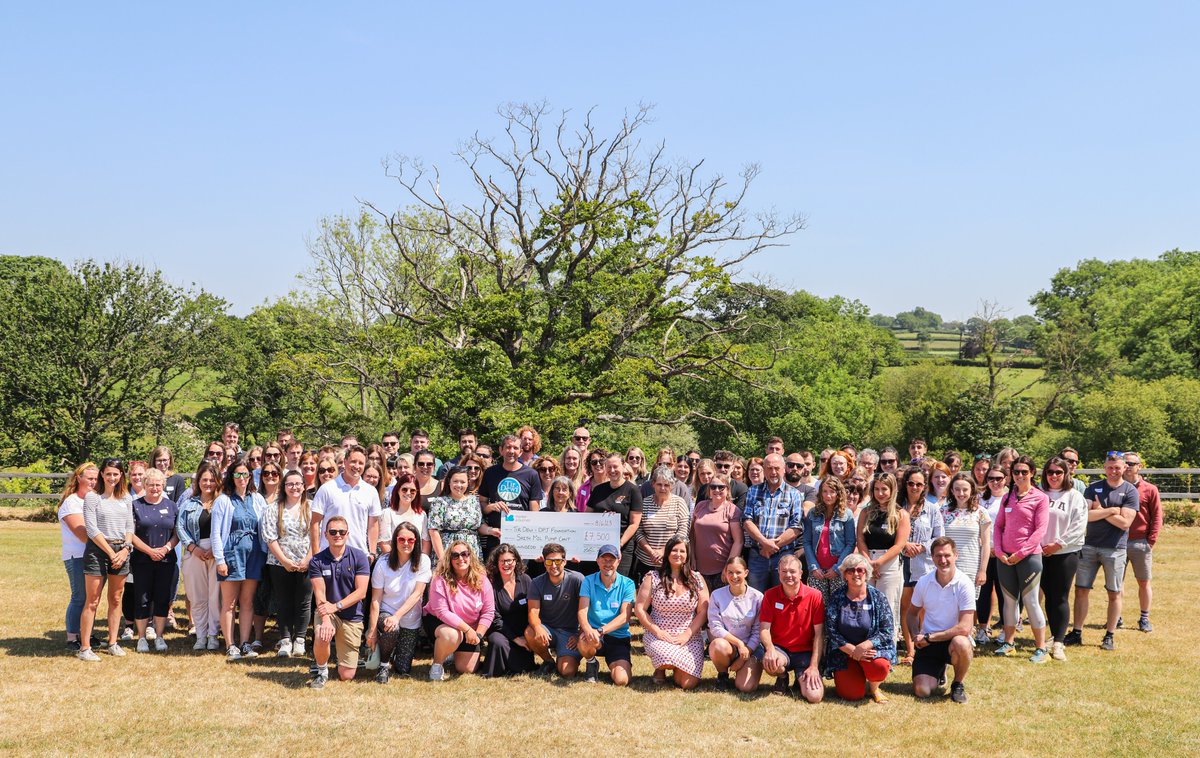 MenteraCymru's tweet image. Rydym yn falch iawn i gyhoeddi ein bod wedi cyflwyno swm o £7500 i'w rhannu'n gyfartal rhwng @dpjfoundation a @tirdewi yn dilyn blwyddyn o weithgareddau codi arian amrywiol 💸🚴‍♂️🚶‍♀️🏉⚽️

🔗I ddarllen mwy: menterabusnes.cymru/7500-i-elusenn… 👈

#CodiArian #Elusen #IechydMeddwl #Gwledig