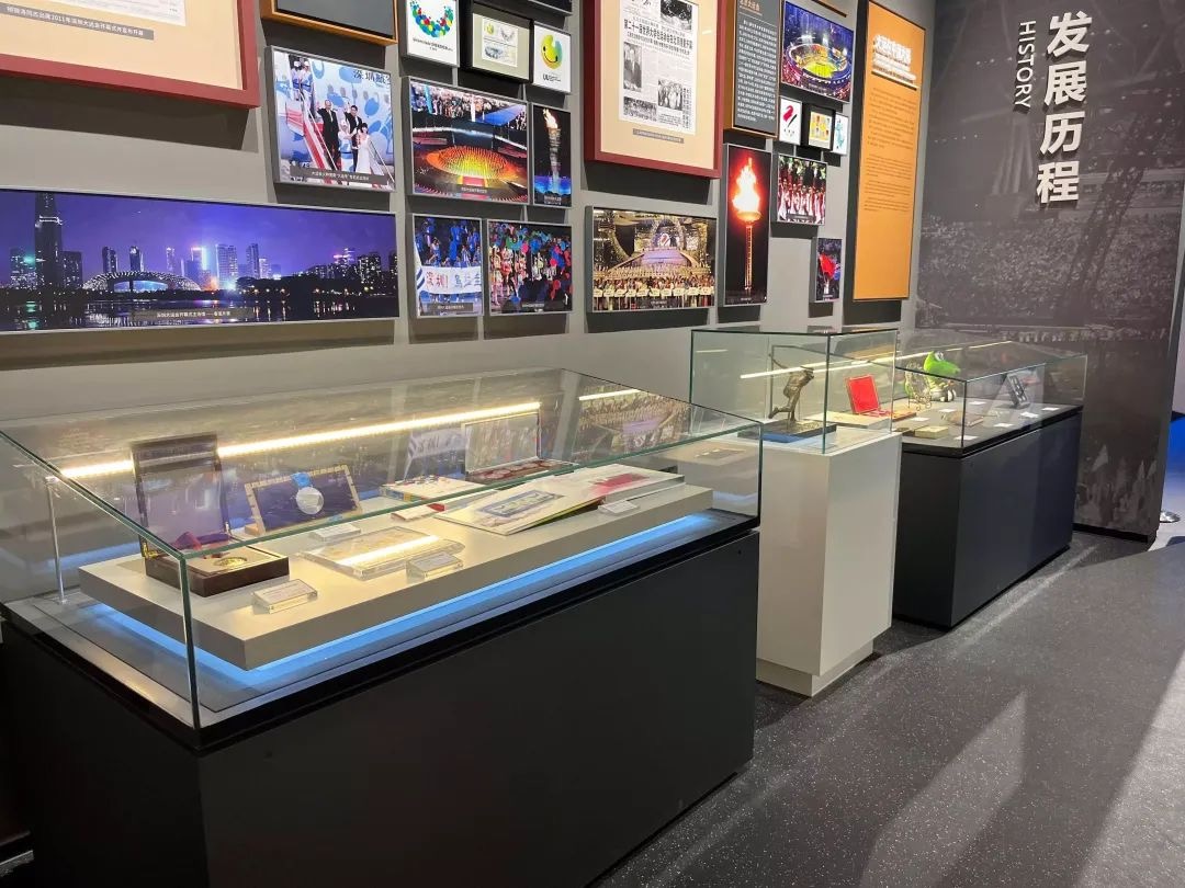 Chengdu2021's tweet photo. #sportsandfun Tips: The #Chengdu2021 #FISUGames Museum will officially open its doors on 25 July. Located on the first floor of Dong'an Lake Sports Park's main stadium, the museum is a treasure trove for sports-themed #caligraphy, #paintings and remarkable collections donated by @FISU! Mark your calendars! 🗓️