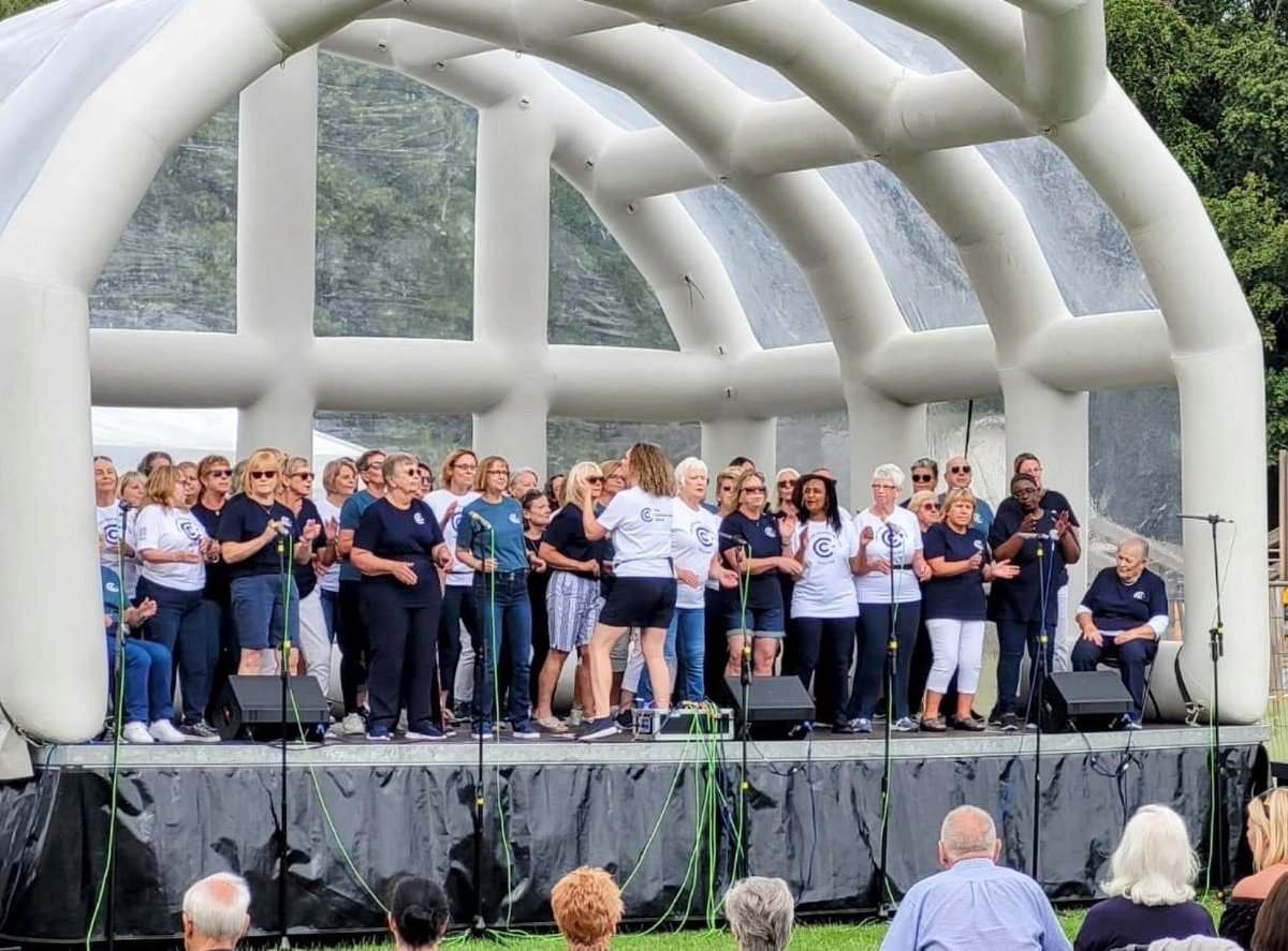 Another fab weekend performing at some great events! Thanks for having us @CR_UK at the #cambridge #raceforlife and @ShelfordFeast what fun we had with you later that day. #singingforall 🎶