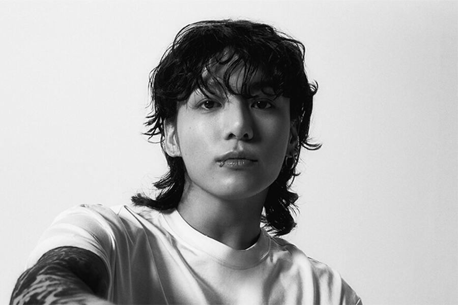 soompi's tweet photo. #BTS’s #Jungkook Sweeps iTunes Charts All Over The World With Self-Composed Song “Still With You”
https://t.co/FScEqPrlsT https://t.co/KmaZKKXoDX