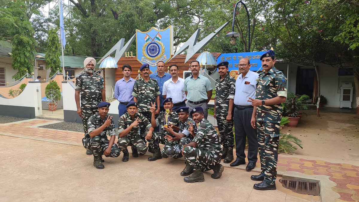 Crpf113's tweet photo. Today Shri Jasvir Singh Comdt 113BN along with officers honoured winning team (113BN) of Inter-sector Kabaddi Tournament  held at GC CRPF Pune.
One One Three Winning Spree…continues🏆🥇 https://t.co/ATT1nyFuWv