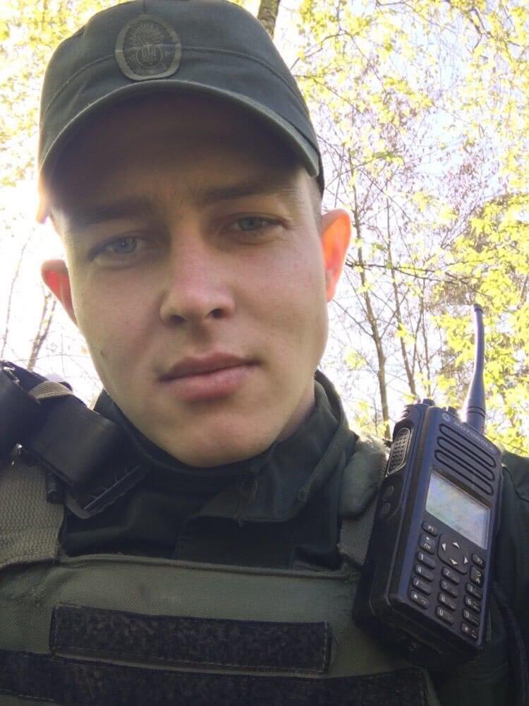 ghanna_anna's tweet image. Сьогодні 40 днів зі смерті нацгвардійця Важима Бондаренка. Його на блок посту збив суддя Олексій Тандир. За 40 днів ДБР не зробило аналізи на алкоголь судді, вже за три тижні він може вийти із СІЗО.