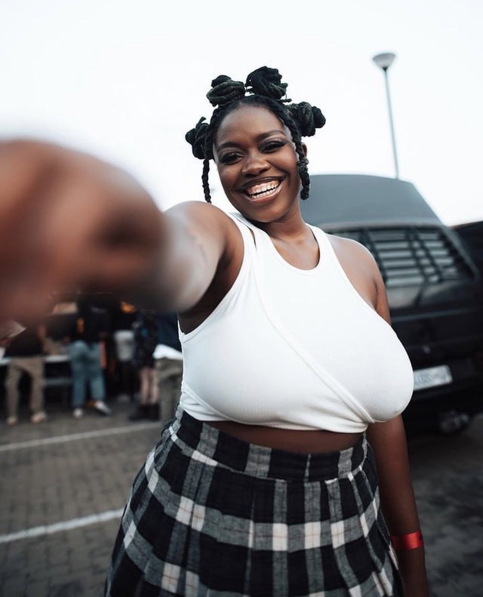 alu_muavhi's tweet photo. Hey Besties, So I’ve been shortlisted to be one of the next Heineken 0.0 brand ambassadors for the TUT team. Please show your girl support and vote for me by simply retweeting this tweet to help me get selected. #Heineken00 #Studentvillage https://t.co/njSqbHXUYH