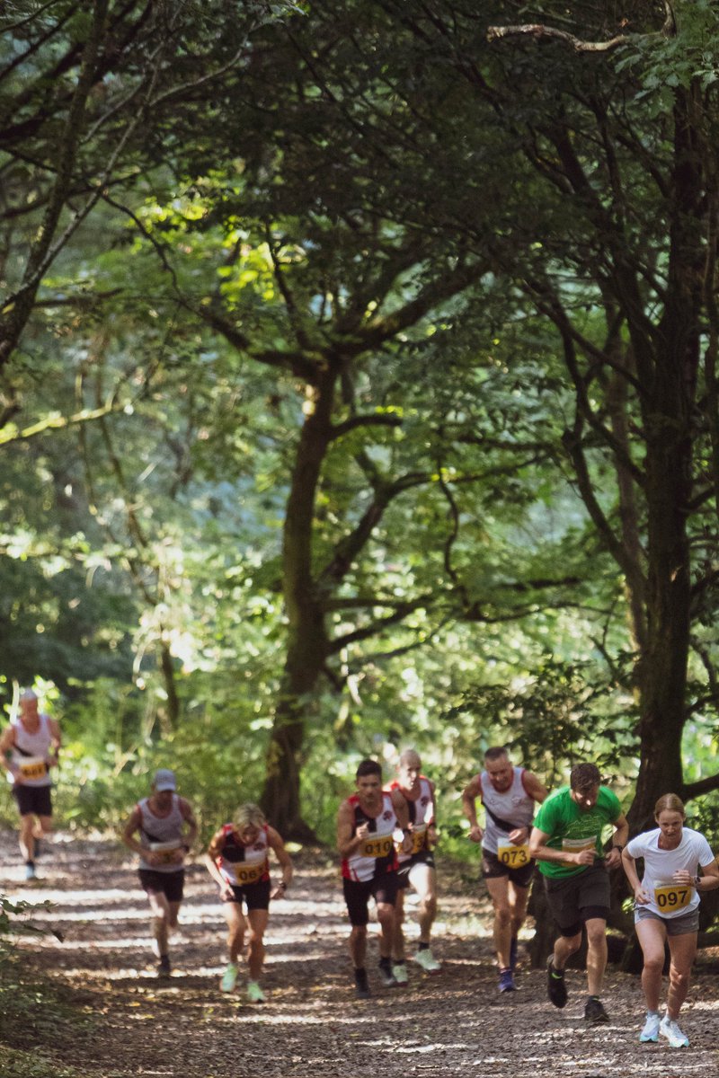 Want to be part of this? Why not sign up to the Radcliffe 5k this year 🖤💛🖤💛 bookitzone.com/john_gibbs_1/p…