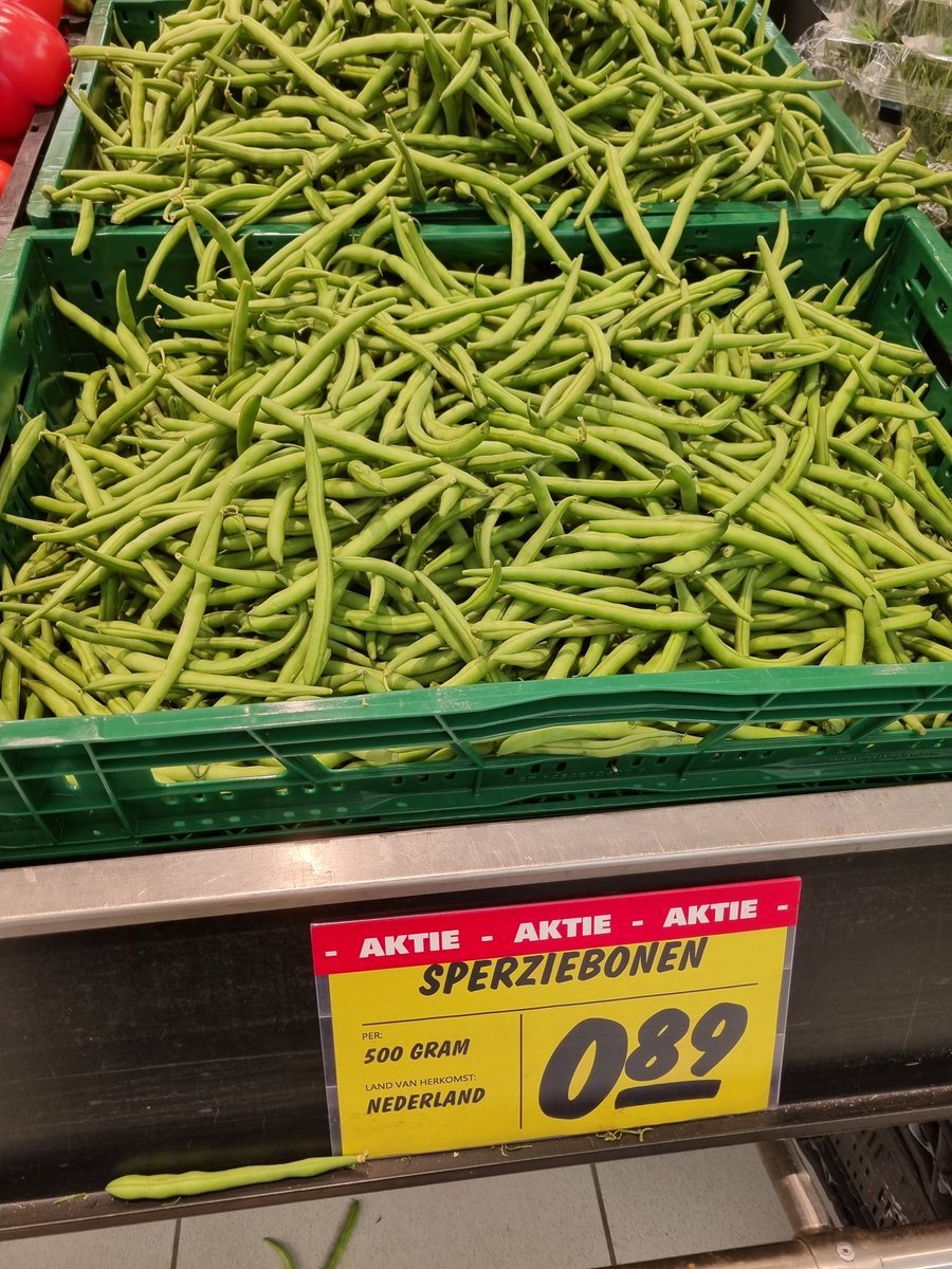 De #stiksof is al betaald bij de <a href="/LidlNederland/">Lidl Nederland</a> .

Boontjes uit Marokko bij de Lidl, volgens de mederwerker kan het niet anders, de #kwaliteit van de #nederlandse bonen is niet goed😉

Bij de <a href="/NewsNettorama/">Nettorama Nieuws</a> ernaast, schitterende #bonen uit #nederland van onze #boeren en de prijs?