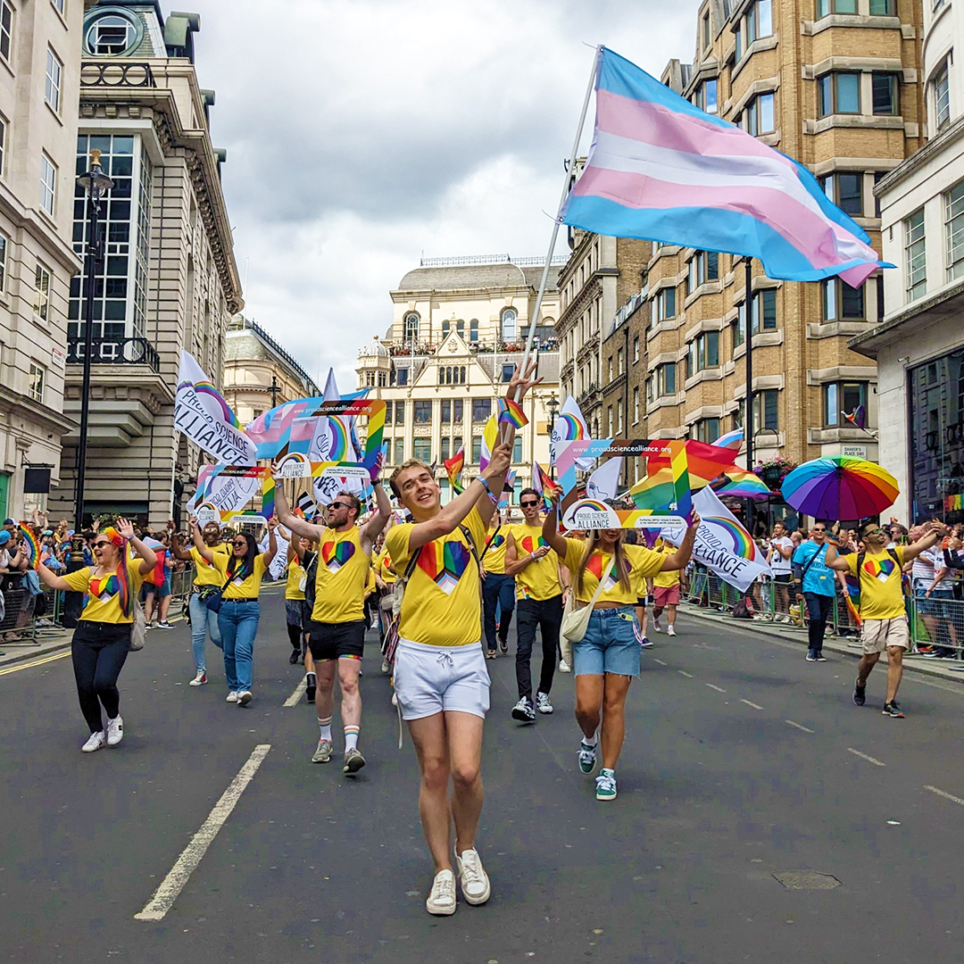 Pfizer_UK's tweet photo. Once again we walked with @proud_science during #PrideInLondon, raising the flags high in support of advancing equality and diversity. Colleagues across the business, from undergraduates to our Country President, joined ensuring no one ever has to march alone. 🏳️‍🌈 #NeverMarchAlone https://t.co/2zrke0E2Sg