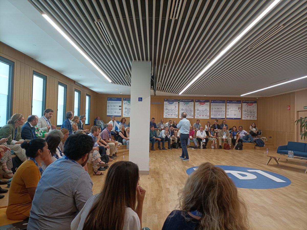 La atención telefónica por #personas se está convirtiendo en un servicio gourmet... Debate en @ESICEducation en la #jornada #IMAT
Qué te parece?