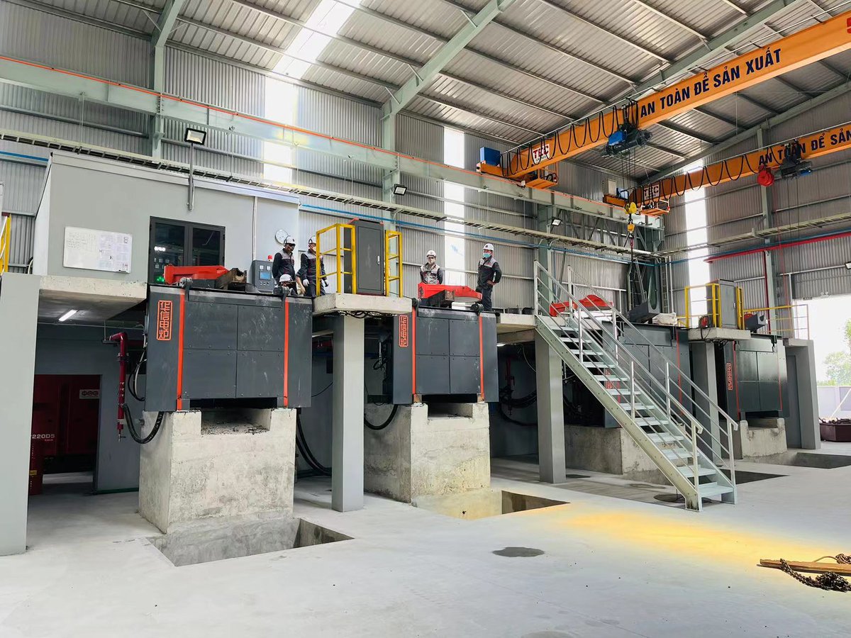 MF_furnace's tweet photo. Vietnam 2 ton,0.5 ton steel furnacel
our company arranges professional after-sales technicians to go to Vietnam. Guide and help customers to install and debug.
Now, the electric furnace has been installed and debugged.
Waiting for the auspicious day to start work!
+8613385368315 https://t.co/GZiEsfrCVY
