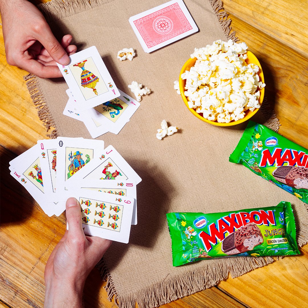 maxibon's tweet image. menciona a ese amigo al que hay que explicarle el juego de cartas caaaada verano ☀️🙄 #Maxibon