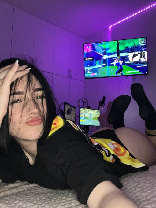 Gran juego súper sexy gratis solo por seguir a mis fans gratis, retwittear estas publicaciones y obtener acceso gratis durante 30 días. ¡Regístrate abajo!

beacons.ai/fansmine.free.…