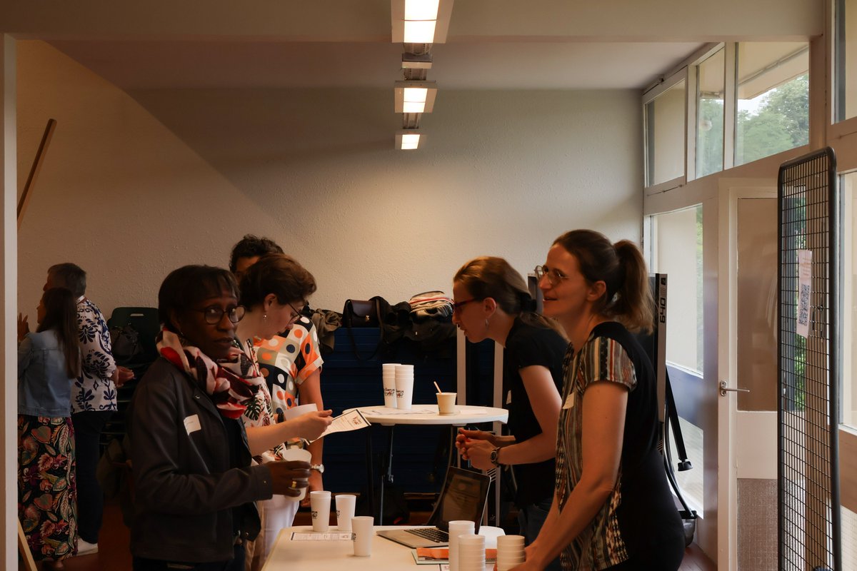 EplAgri's tweet photo. Vendredi, Beaune Viti Agro Campus accueillait la 6ème édition de la Journée de l'Innovation Pédagogique !😄
Ce sont plus de 200 professeurs, CPE, infirmières et directeurs qui se sont retrouvés pour échanger sur le thème des espaces pédagogiques pour améliorer le climat scolaire https://t.co/gho6U9Idyn