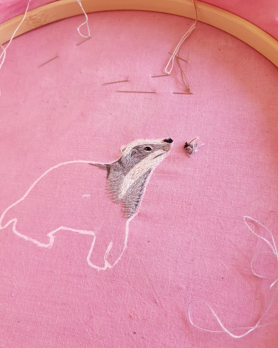 Lil' 🦡 friend 

#embroidery #needlepainting #badger #needleart