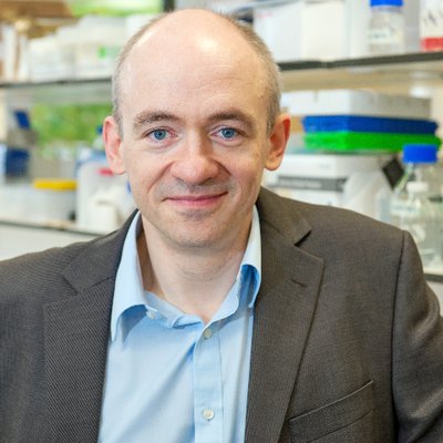 Wellcome-Wolfson Institute Experimental Medicine (@wwiem_qub) on Twitter photo Congratulations to Prof
<a href="/dfmcauley/">Danny McAuley</a>, new NIHR Scientific Director for Research Programmes. He will will lead on the strategic development of the NIHR Programmes, providing scientific advice into the DHSC Science, Research and Evidence Directorate NIHR.ac.Uk/news/four-scie… Congratulations to Prof
<a href="/dfmcauley/">Danny McAuley</a>, new NIHR Scientific Director for Research Programmes. He will will lead on the strategic development of the NIHR Programmes, providing scientific advice into the DHSC Science, Research and Evidence Directorate NIHR.ac.Uk/news/four-scie…