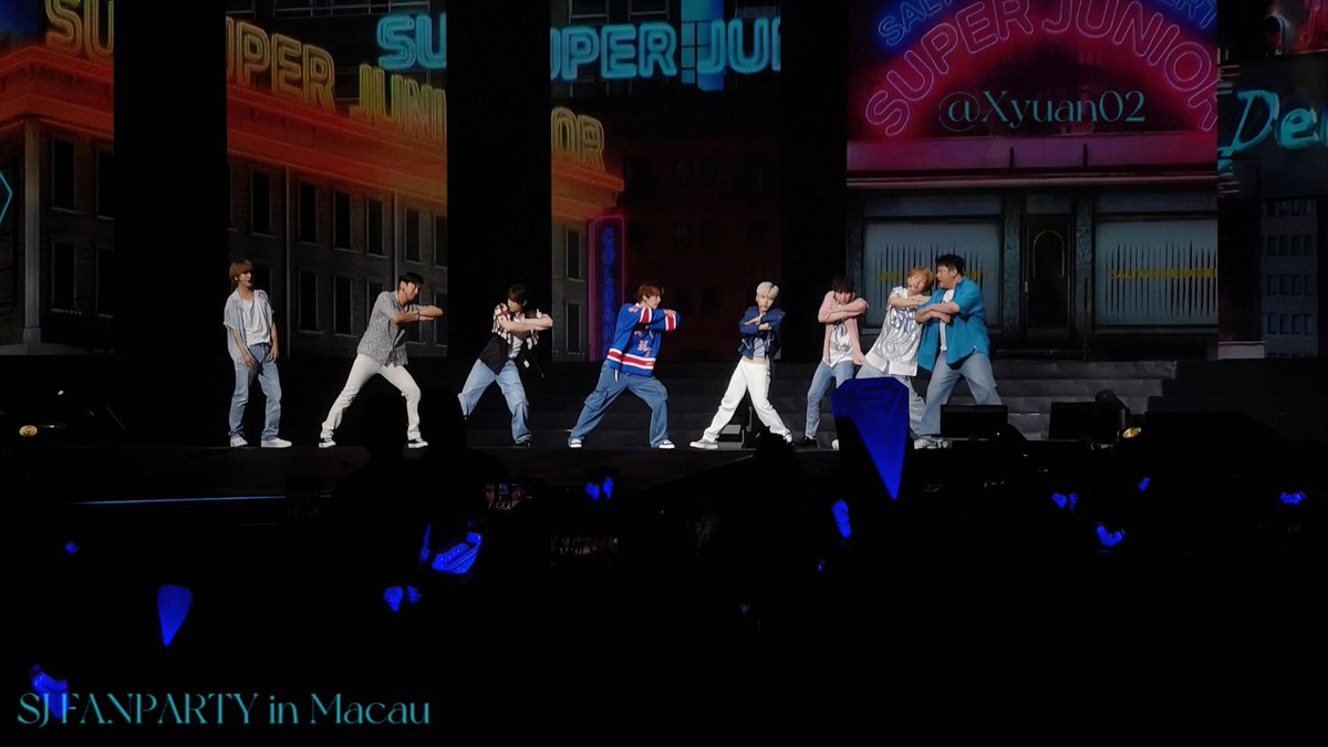 EXO099's tweet photo. 230610 SJ FanParty in Macau

💙💙💙💙💙💙💙💙💙 https://t.co/6jjKZ91ywZ