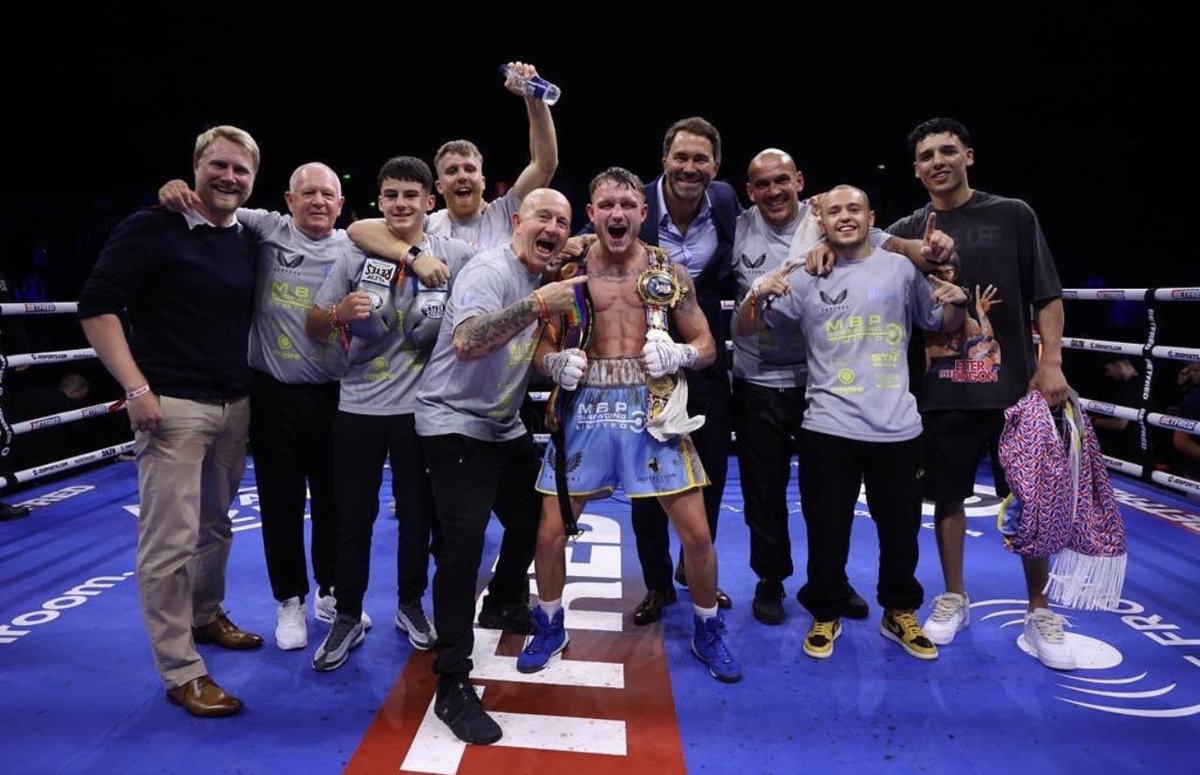 DAZNBoxing's tweet photo. Team @daltonsmith08 βοΈ
#SmithMaxwell https://t.co/IltNxG6fhc